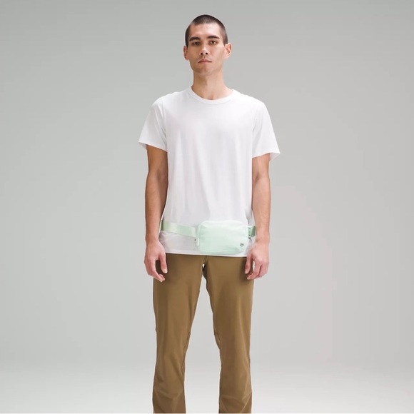 Lululemon Everywhere Belt Bag 1L- Mint Moment - Picture 10 of 10